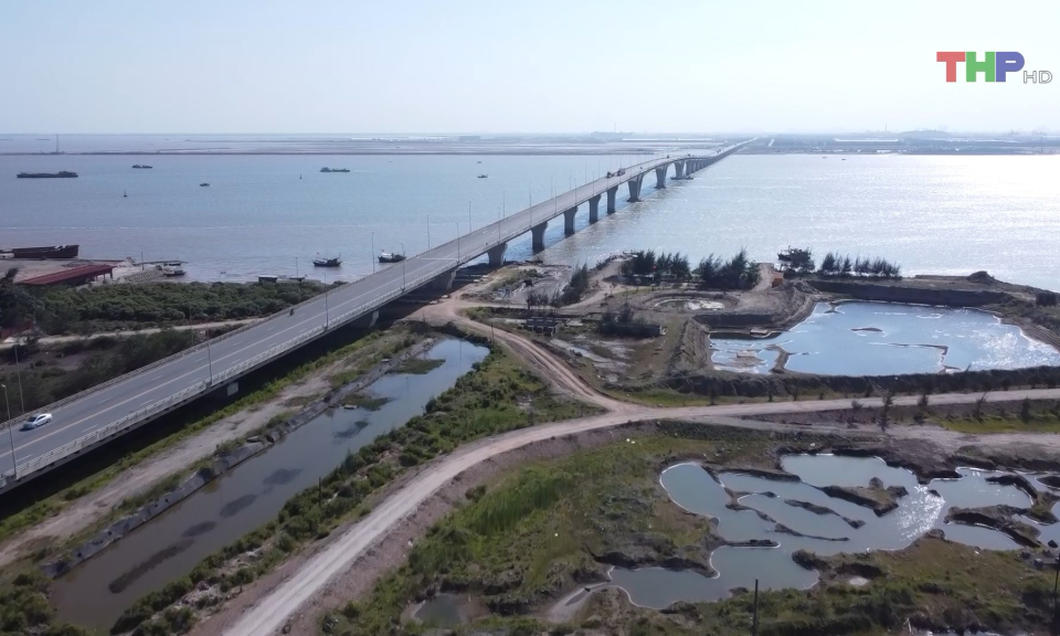 Ph&aacute;t huy vai tr&ograve;, lợi thế Cảng biển  