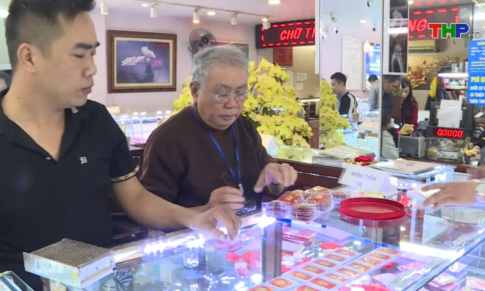 Tạp ch&iacute; kinh tế: Thị trường v&agrave;ng đầu năm 2025: Nhiều biến động kh&oacute; lường