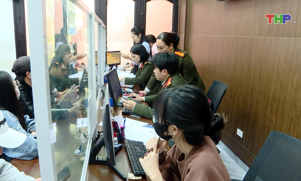 Thực hiện c&aacute;c thủ tục cấp l&yacute; lịch tư ph&aacute;p 