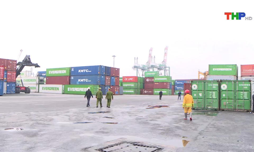 Ph&ograve;ng ch&aacute;y chữa ch&aacute;y v&agrave; cứu nạn cứu hộ: Chủ động ph&ograve;ng ch&aacute;y chữa ch&aacute;y tại khu vực cảng biển