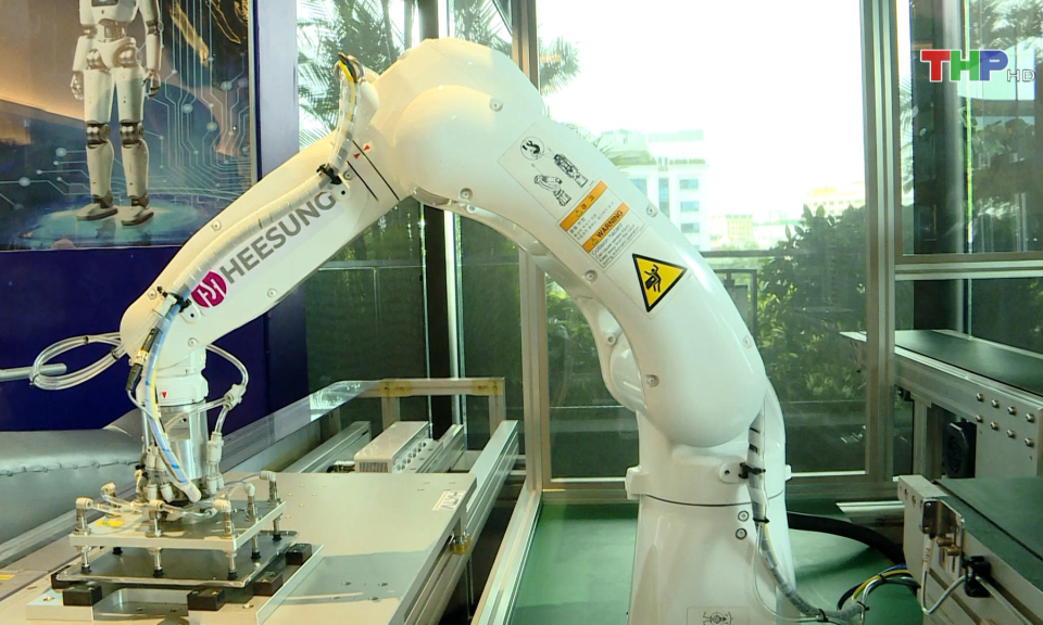 Tạo đột ph&aacute; trong ph&aacute;t triển khoa học c&ocirc;ng nghệ  