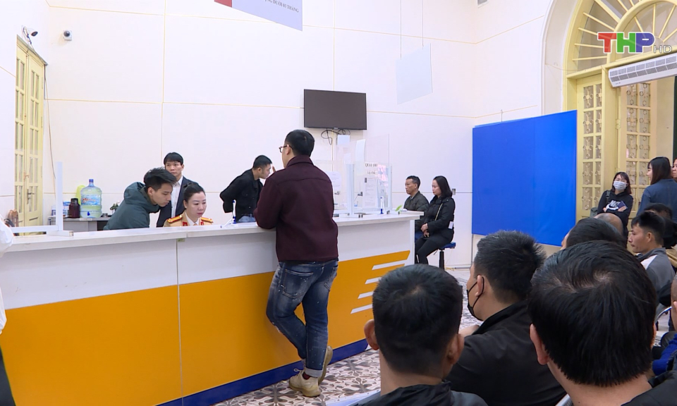 Tiếp nhận gần 37 ngh&igrave;n hồ sơ cấp, đổi giấy ph&eacute;p l&aacute;i xe 