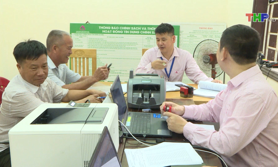 Chung tay v&igrave; mục ti&ecirc;u giảm ngh&egrave;o bền vững