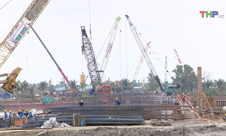 Kết nối hạ tầng giao th&ocirc;ng, mở rộng kh&ocirc;ng gian ph&aacute;t triển