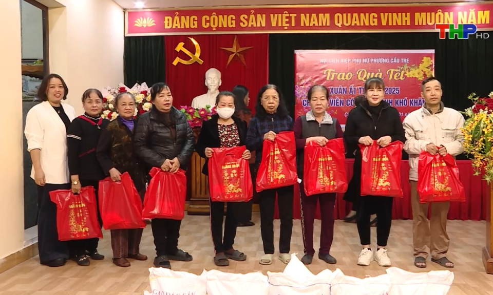 Phụ nữ Việt: Hỗ trợ phụ nữ có hoàn cảnh khó khăn