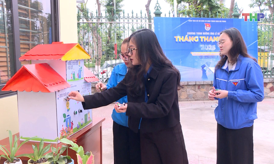 G&oacute;p sức trẻ v&igrave; cộng đồng