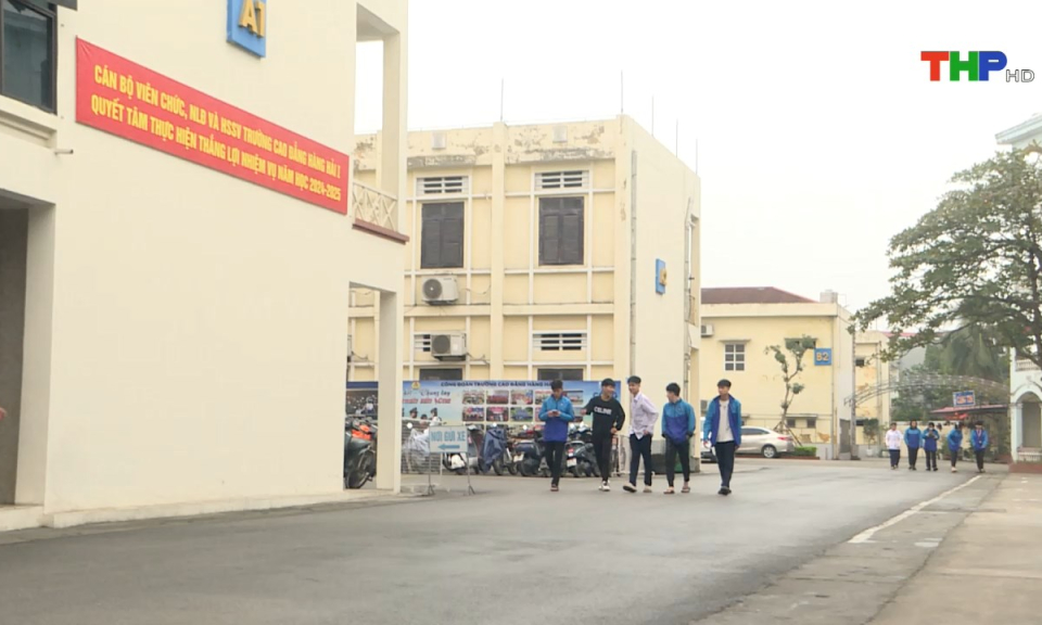 Bản tin tiếng Anh (17/03/2025)