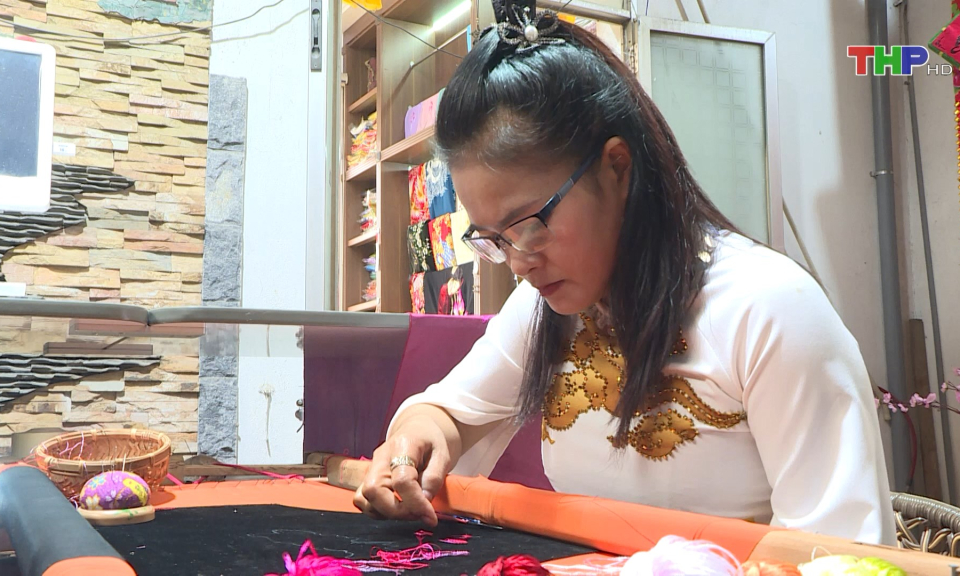 Hỗ trợ việc l&agrave;m cho phụ nữ c&oacute; ho&agrave;n cảnh kh&oacute; khăn