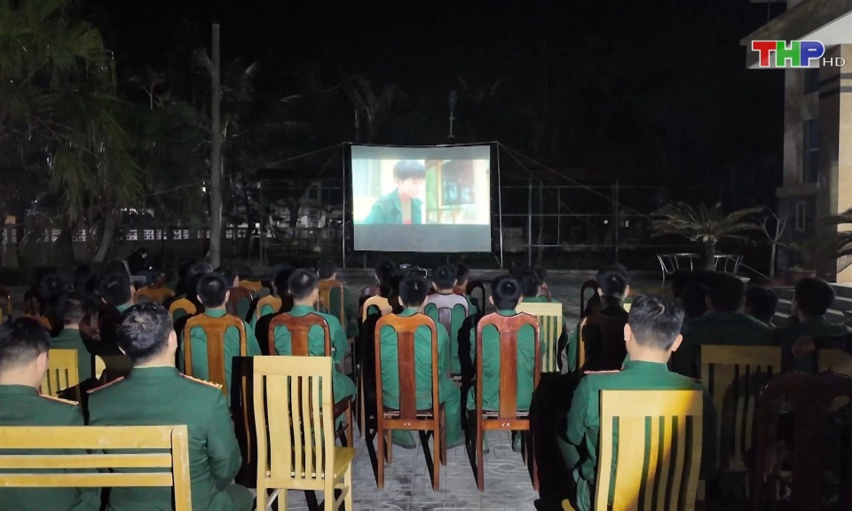 Chiếu phim màn ảnh rộng trên đảo Bạch Long Vĩ