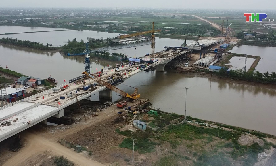 Hợp long cầu Ti&ecirc;n Thanh