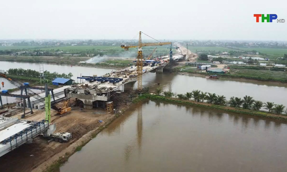 Kinh tế v&agrave; đ&ocirc; thị: Th&aacute;o gỡ kh&oacute; khăn, đẩy nhanh tiến độ c&ocirc;ng tr&igrave;nh giao th&ocirc;ng