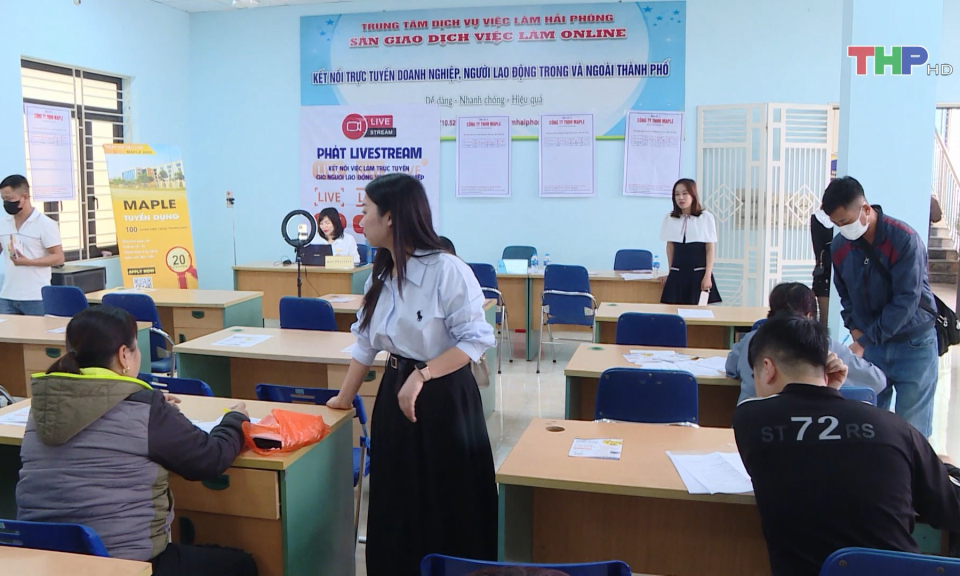 Ứng dụng chuyển đổi số trong hoạt động tư vấn, giới thiệu việc l&agrave;m