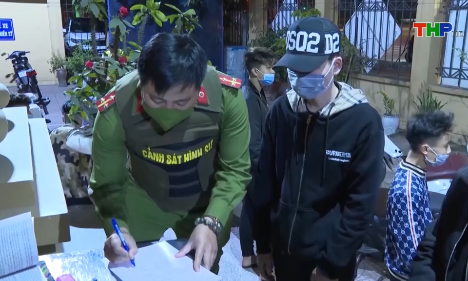 Ph&aacute;p luật v&agrave; cuộc sống: Ranh giới từ vi phạm h&agrave;nh ch&iacute;nh đến vi phạm h&igrave;nh sự khi tham gia giao th&ocirc;ng