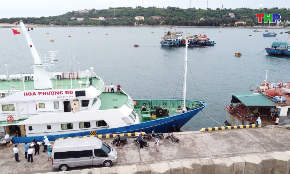 Kết nối huyện đảo với đất liền