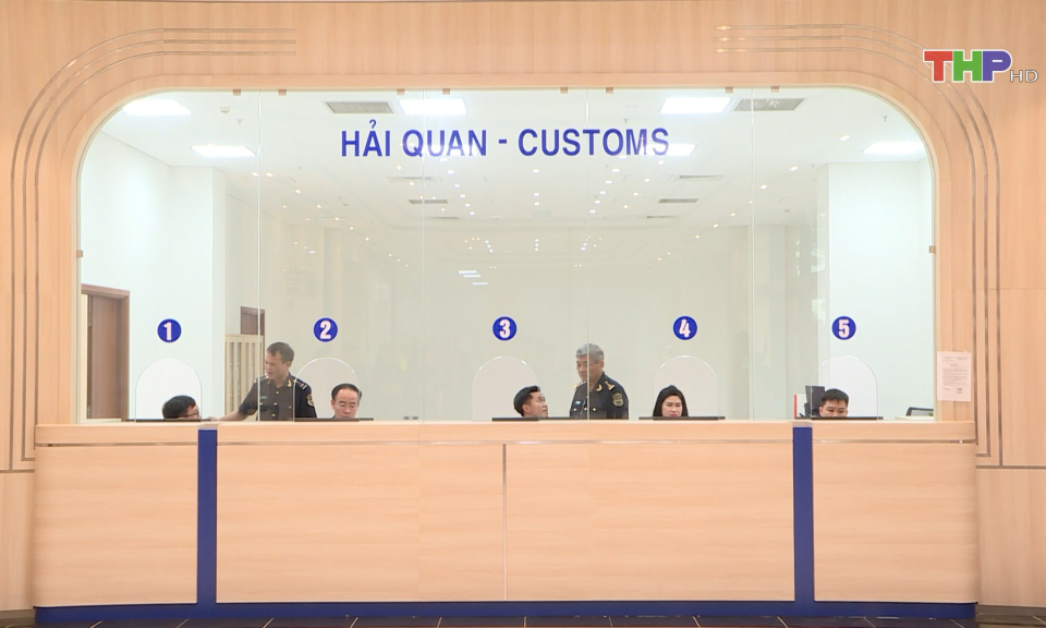 Phối hợp trong hoạt động giữa hải quan v&agrave; doanh nghiệp