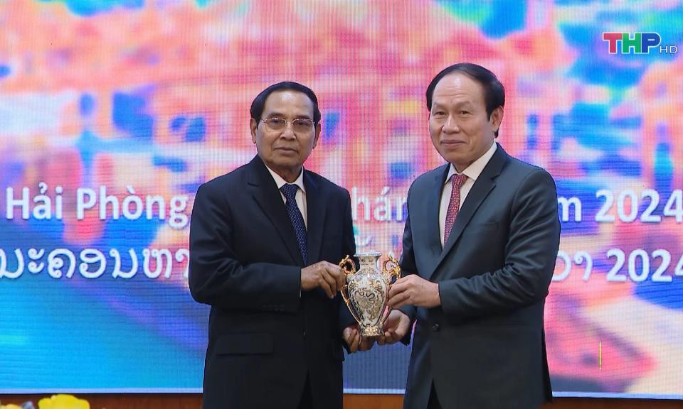 Quan hệ Việt - L&agrave;o thủy chung son sắt  