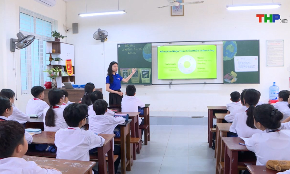 Gi&aacute;o dục v&agrave; đ&agrave;o tạo: X&acirc;y dựng m&ocirc;i trường học đường xanh, an to&agrave;n