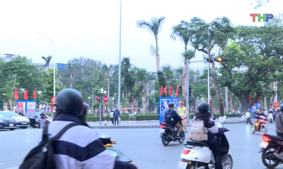 Bảo đảm an to&agrave;n cho học sinh khi tham gia giao th&ocirc;ng 
