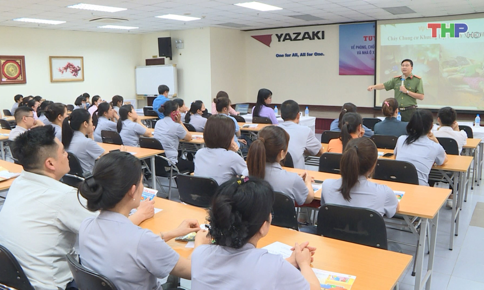 Trang bị kiến thức bảo đảm an to&agrave;n cho người lao động