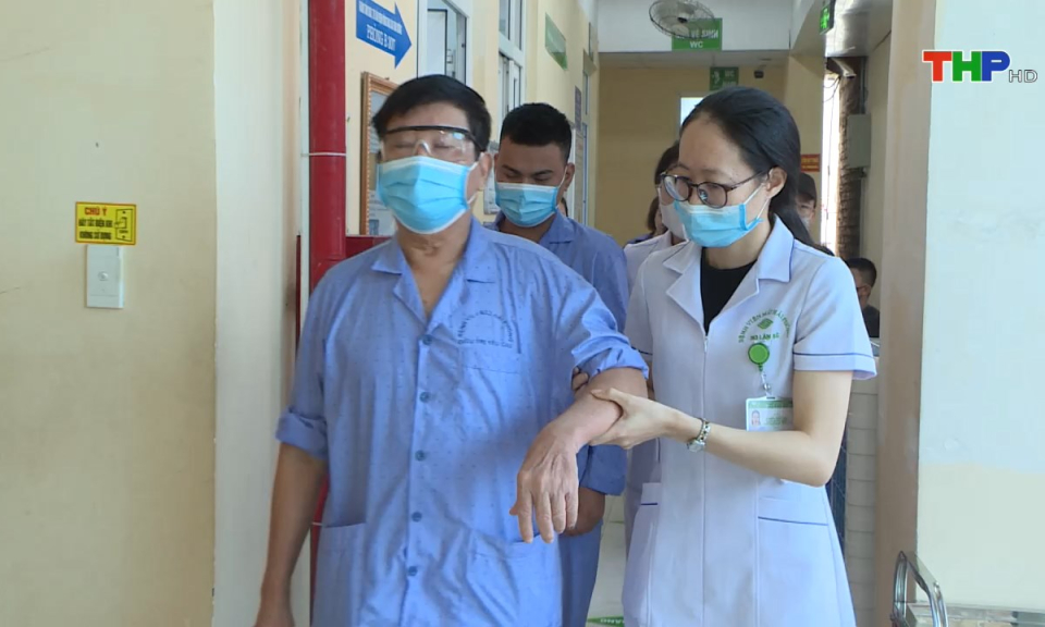 Vì cộng đồng: Hành trình mang ánh sáng đến với bệnh nhân nghèo