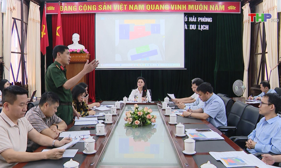 Chuẩn bị cho Chương tr&igrave;nh duyệt đội ngũ v&agrave; diễu h&agrave;nh quần ch&uacute;ng