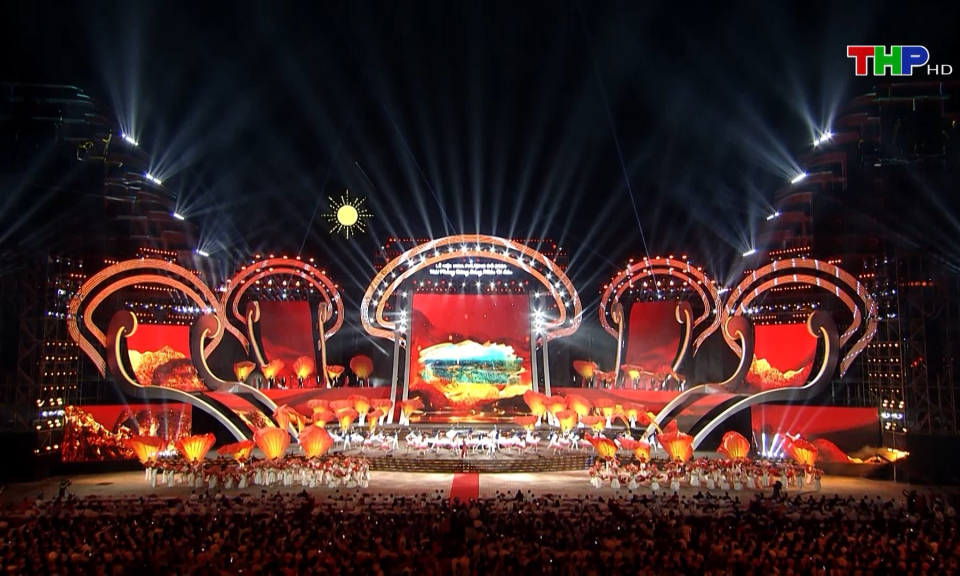 Lễ hội Hoa Phượng Đỏ - Dấu ấn kh&oacute; phai  