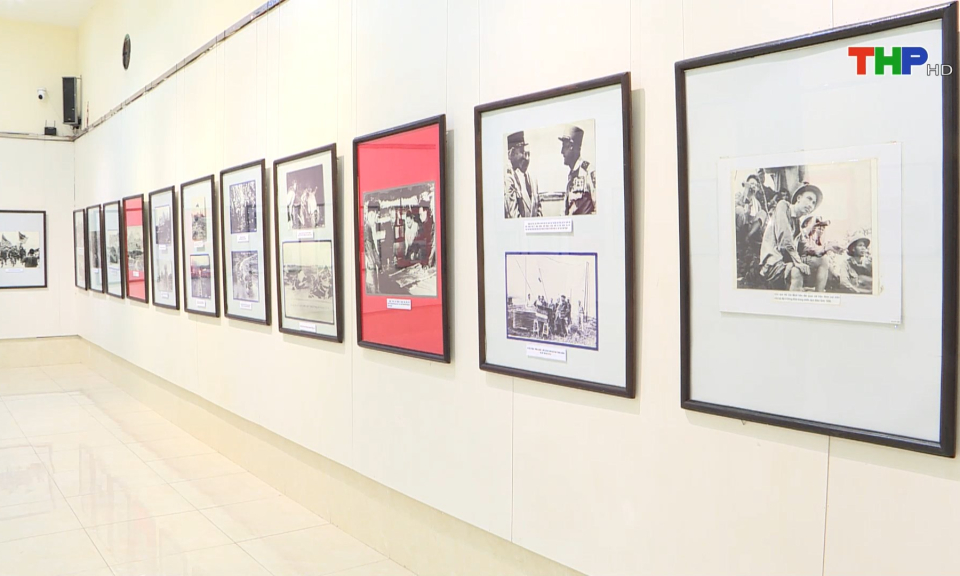 Triển l&atilde;m ảnh, tư liệu &ldquo;Đất nước trọn niềm vui&rdquo;