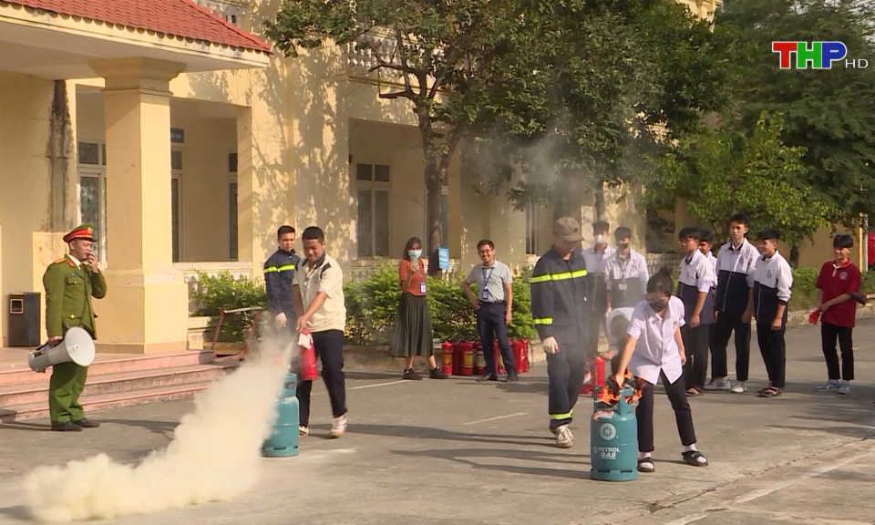 N&acirc;ng cao nhận thức về PCCC cho học sinh