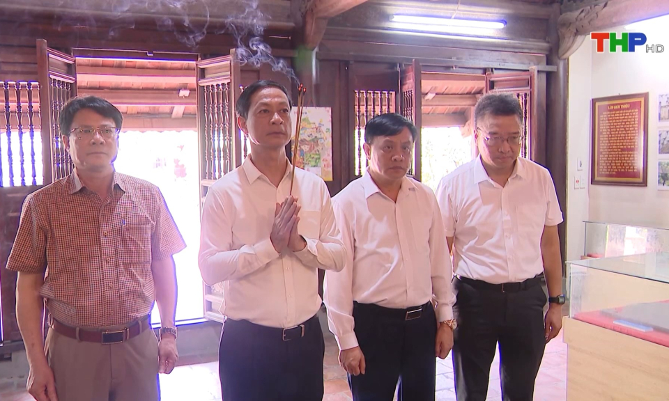 D&acirc;ng hương, tưởng niệm c&aacute;c đồng ch&iacute; cố B&iacute; thư Th&agrave;nh ủy Hải Ph&ograve;ng qua c&aacute;c thời kỳ