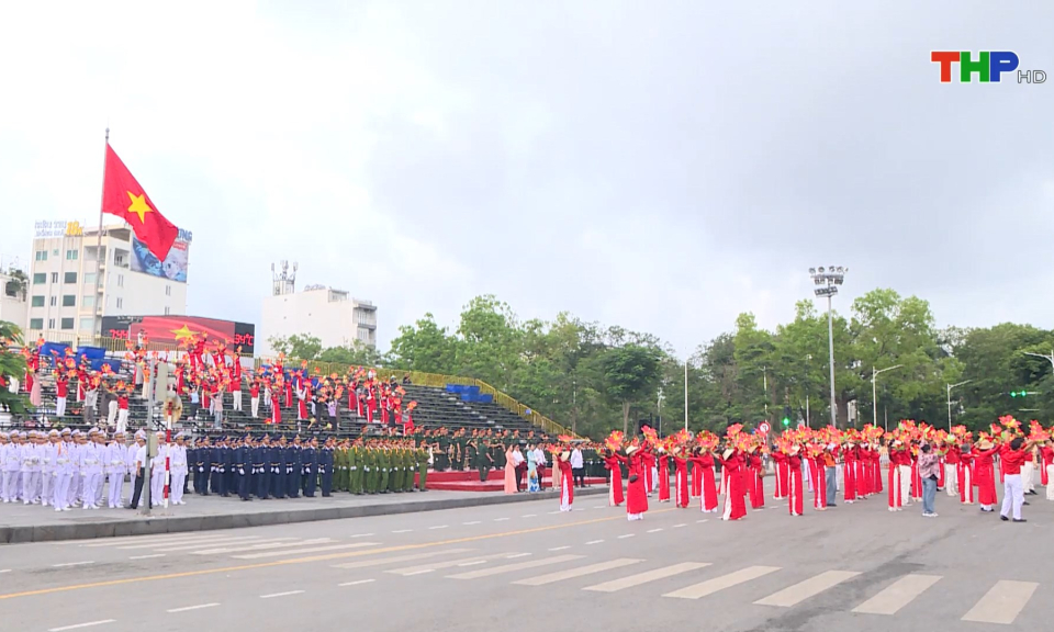 Hợp luyện lần 3 Chương trình duyệt đội ngũ và diễu hành quần chúng                  