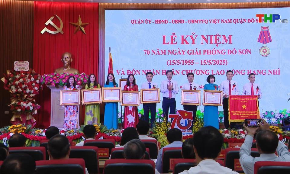 Lễ kỷ niệm 70 năm Ngày giải phóng quận Đồ Sơn 