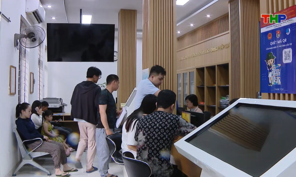 Chuyển đổi số và cải cách hành chính: Ứng dụng mô hình chuyển đổi số ở bộ phận 1 cửa tại các phường