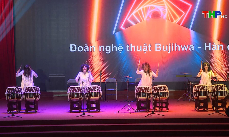 Sôi động giao lưu âm nhạc và biểu diễn nghệ thuật Hàn Quốc