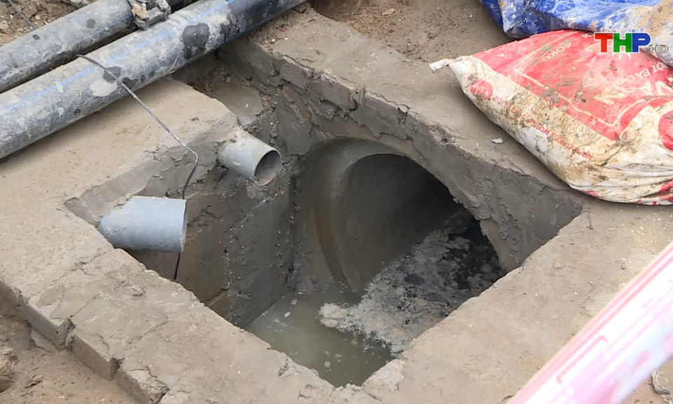 Hộp thư truyền hình: Kịp thời giải quyết kiến nghị về làm đường giao thông nông thôn