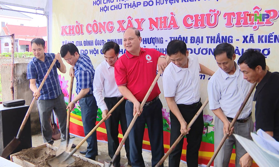 Xây nhà Chữ thập đỏ hỗ trợ hộ nghèo