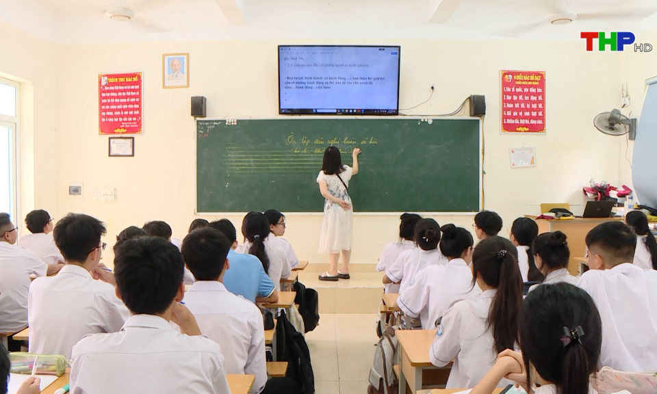 Miễn, hỗ trợ học ph&iacute;: Ch&iacute;nh s&aacute;ch nh&acirc;n văn