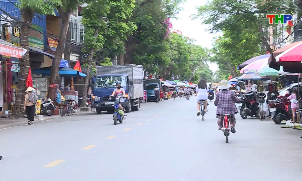 Hộp thư truyền hình: Vi phạm lấn chiếm lòng đường, vỉa hè tại khu vực chợ Cát Bi