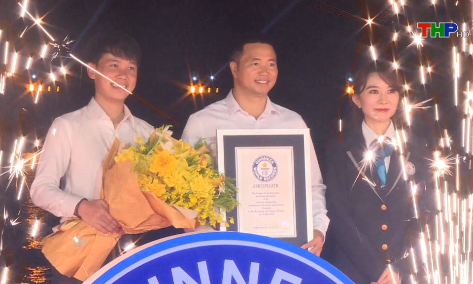 Show “Bản giao hưởng Đảo Xanh” tại Cát Bà nhận 2 Kỷ lục Guinness thế giới