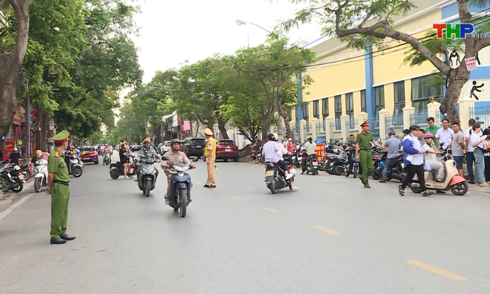 Bảo đảm ATGT trong ng&agrave;y đầu kỳ thi v&agrave;o lớp 10