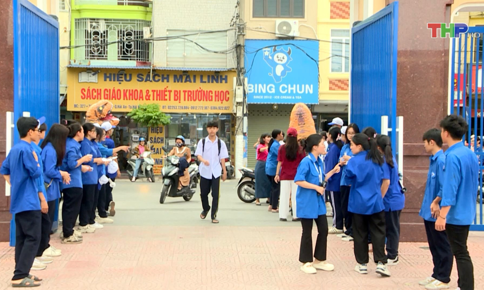 Lan tỏa tinh thần tiếp sức mùa thi