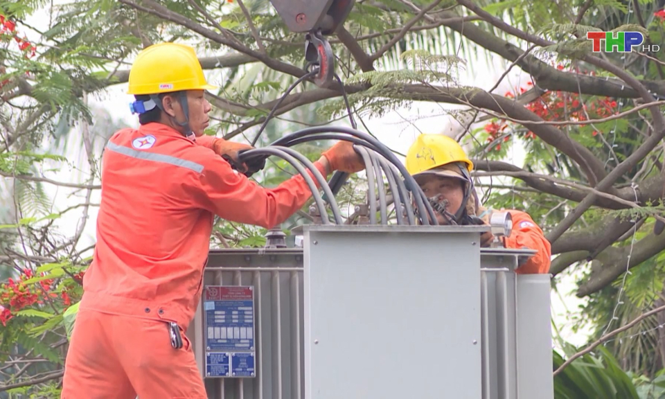 Tiêu thụ điện cả nước cao kỷ lục