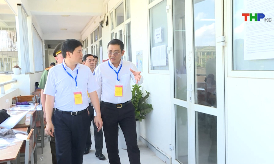 Kiểm tra công tác tổ chức thi vào lớp 10 THPT chuyên Trần Phú
