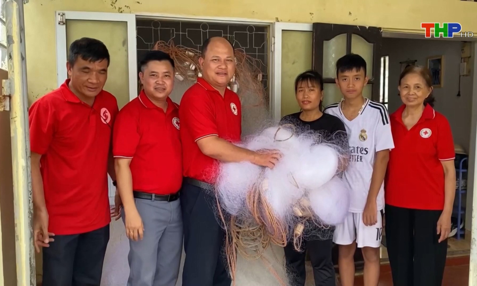 Hỗ trợ các hoàn cảnh khó khăn