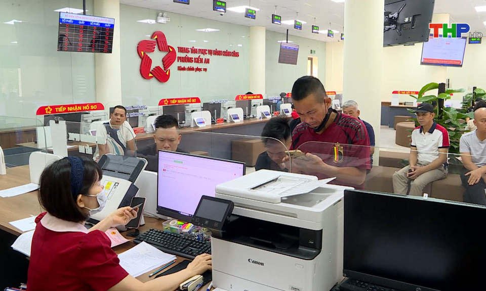 Chuẩn bị cơ sở vật chất vận h&agrave;nh m&ocirc; h&igrave;nh ch&iacute;nh quyền địa phương 2 cấp