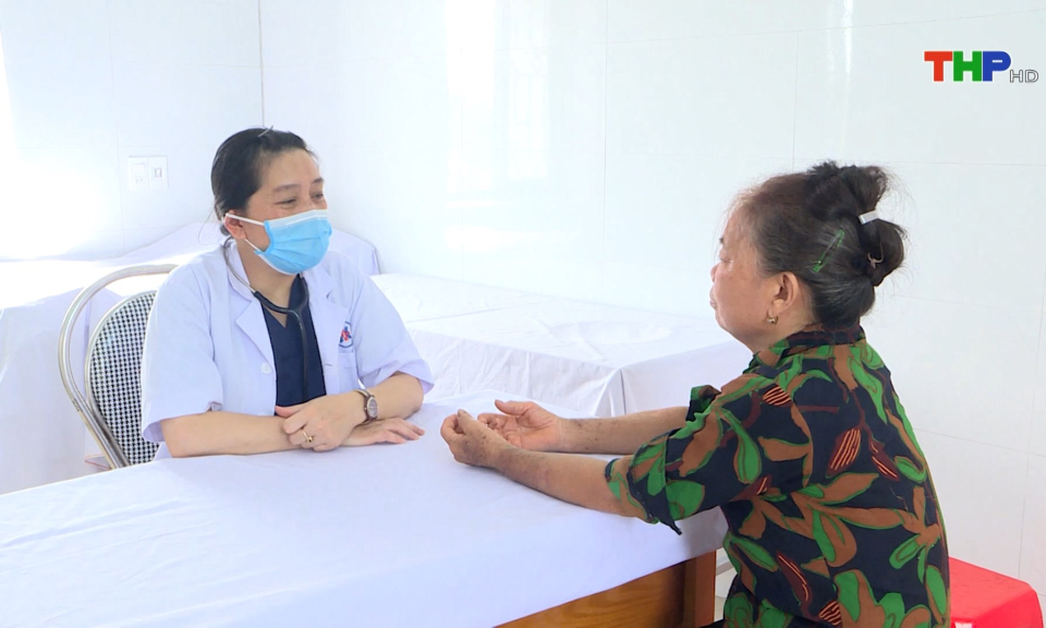 Chăm sóc sức khỏe cho người yếu thế