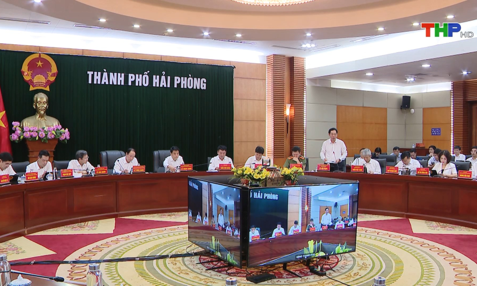Lãnh đạo thành phố nghe báo cáo về vận hành mô hình chính quyền địa phương 2 cấp