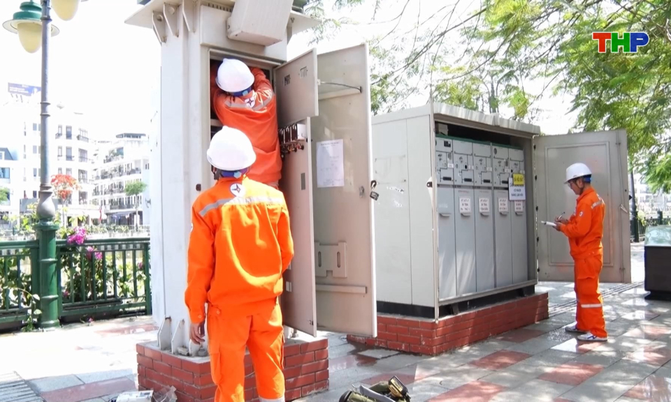 Xung quanh việc tiền điện tăng cao trong th&aacute;ng 6