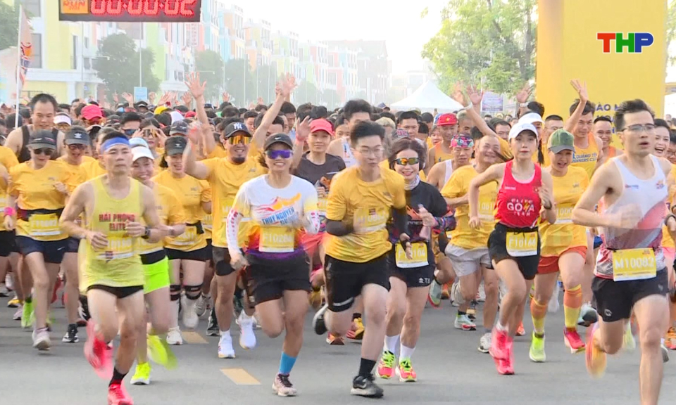 Sôi động giải chạy Vũ Yên Center Run 2025 