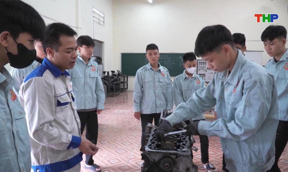 Giáo dục và đào tạo: Phát triển giáo dục nghề nghiệp đáp ứng yêu cầu phát triển mới