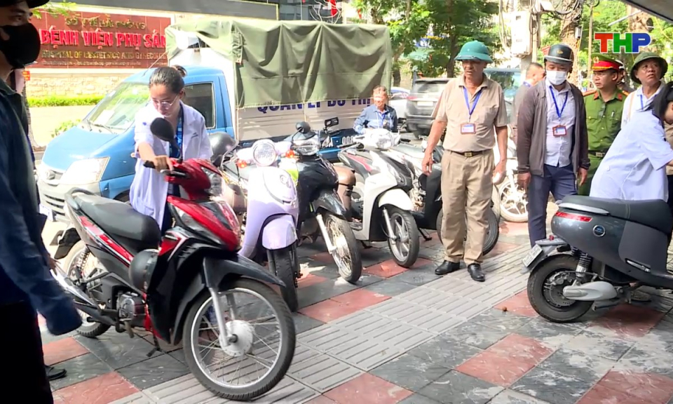 An toàn giao thông: Tuyên truyền vận động nhân dân chấp hành quy định về trật tự đô thị